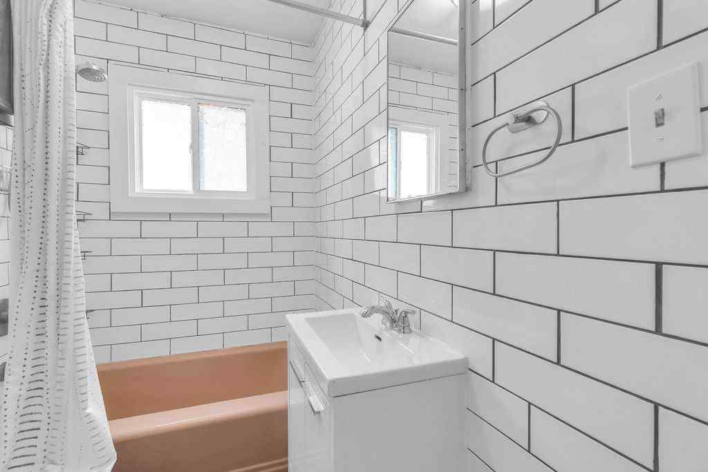 MLS® A2266167 - 1212 Bantry Street NE in Renfrew Calgary, Residential