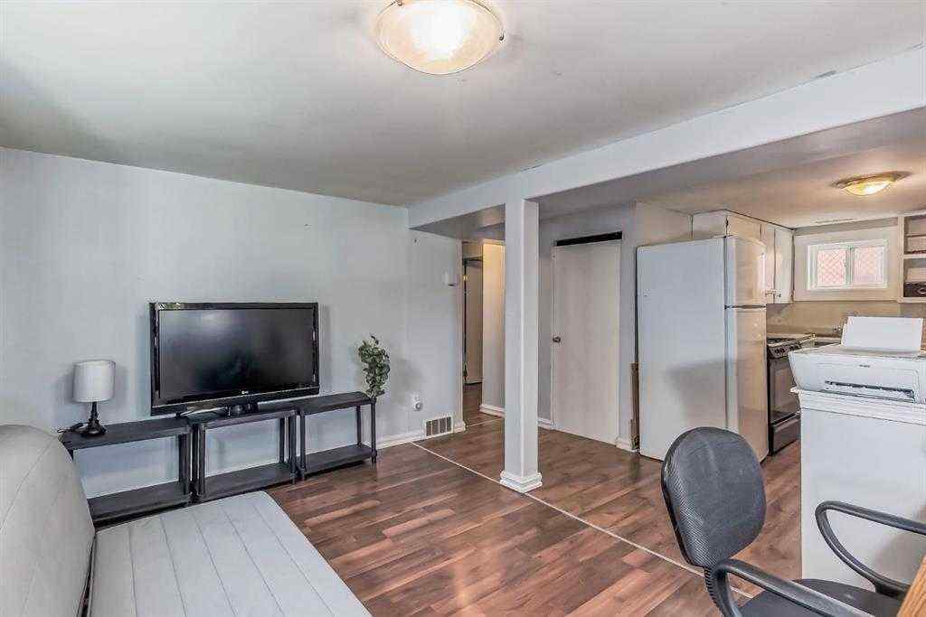 MLS® A2266167 - 1212 Bantry Street NE in Renfrew Calgary, Residential