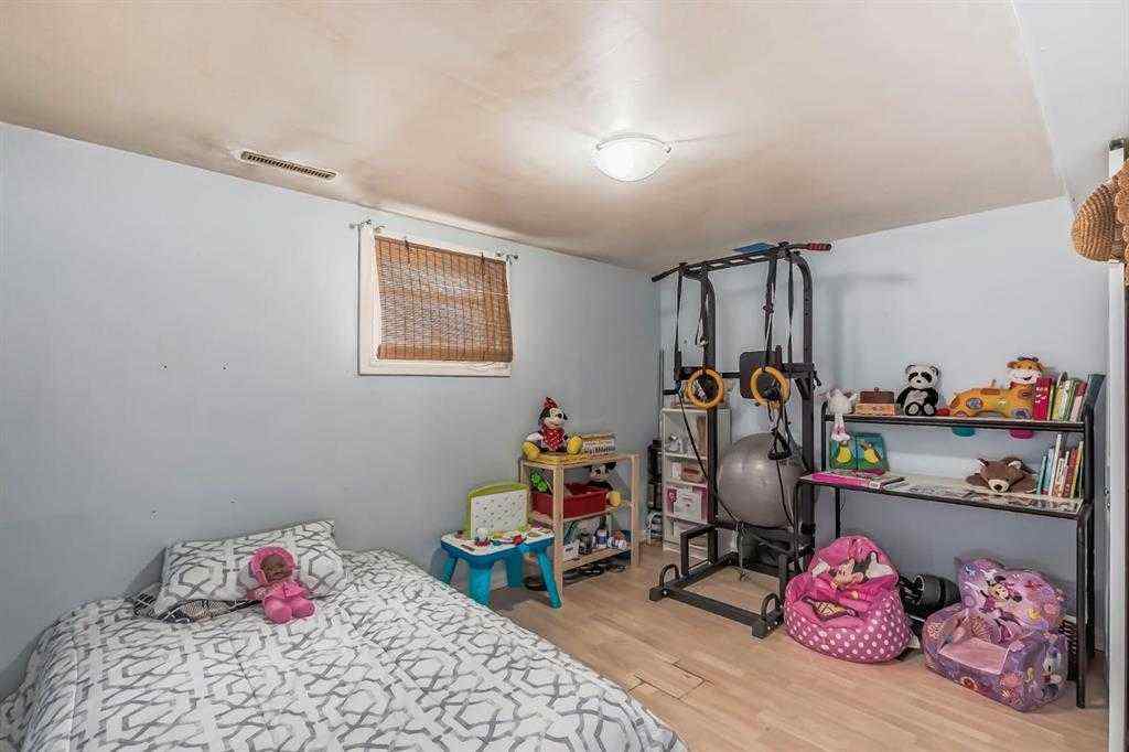 MLS® A2266167 - 1212 Bantry Street NE in Renfrew Calgary, Residential