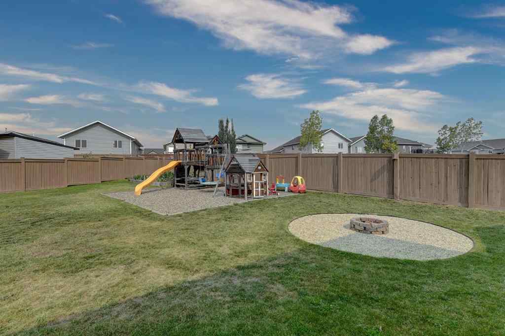 MLS® A2266170 - 11203 97 Street  in N/A Clairmont, Residential