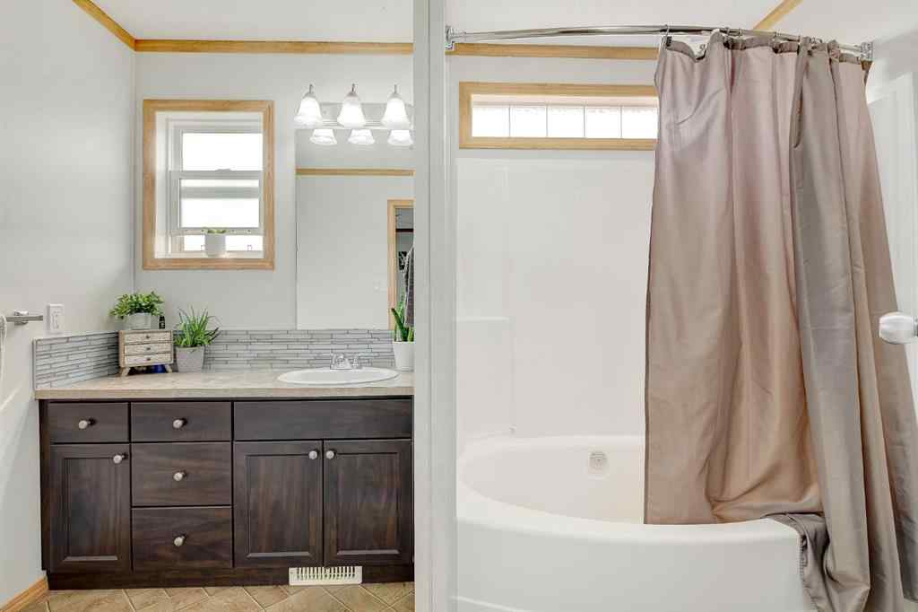 MLS® A2266170 - 11203 97 Street  in N/A Clairmont, Residential