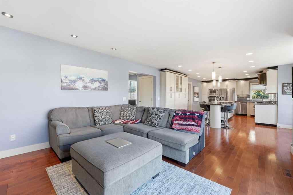 MLS® A2266171 - 137 Sceptre Court NW in Scenic Acres Calgary, Residential