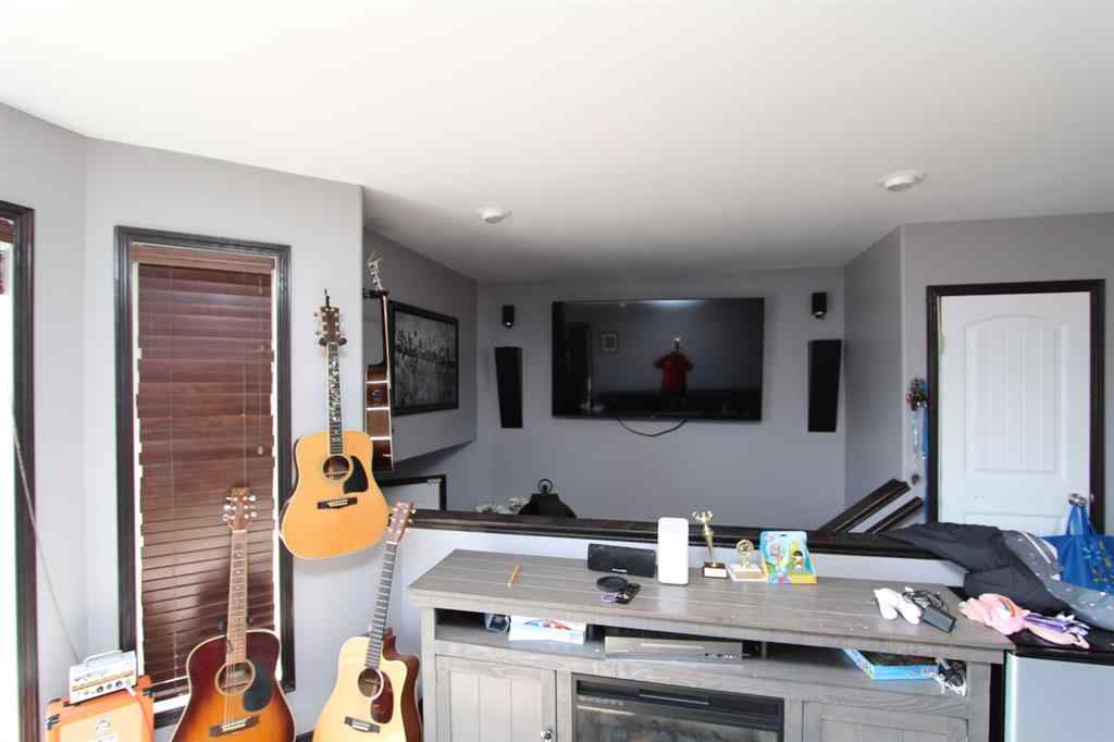 MLS® A2266172 - 26 Wilkinson Circle  in Willow Springs Sylvan Lake, Residential