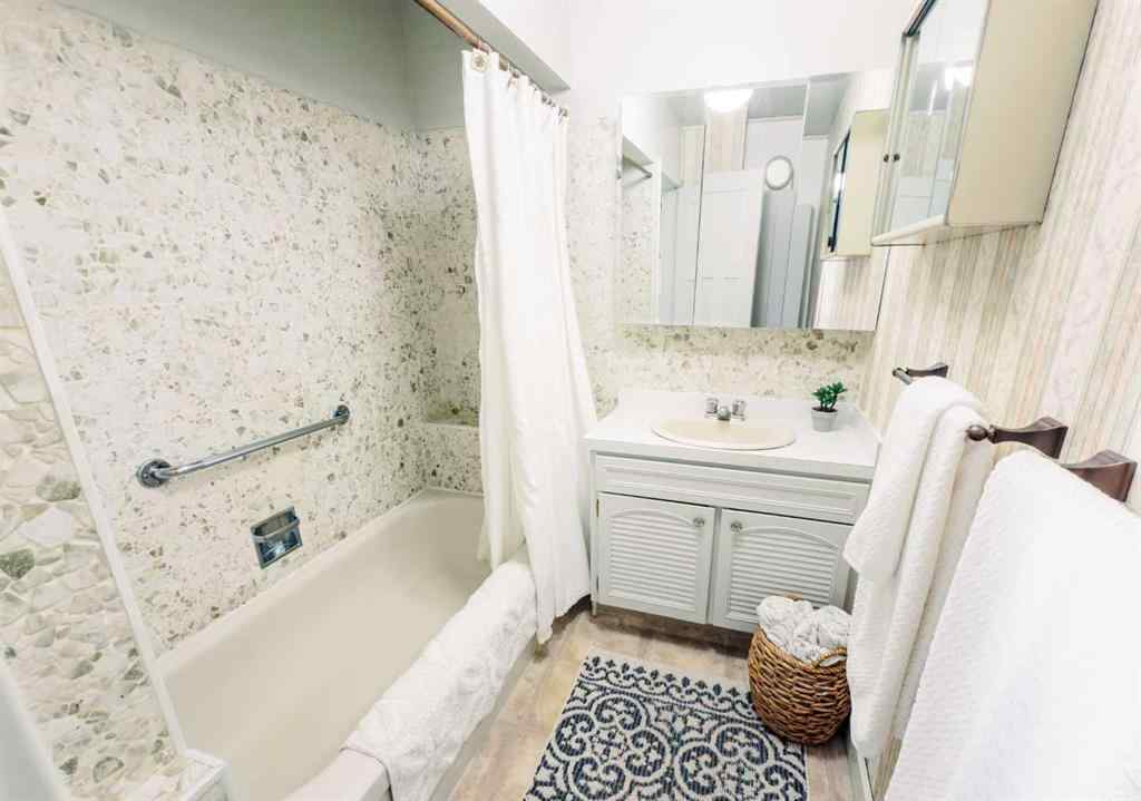 MLS® A2266174 - 221 4th Avenue S in NONE Big Valley, Residential