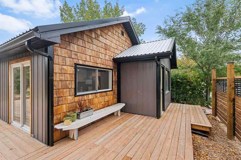 MLS® A2266180 - 260 2 Avenue  in East Coulee Drumheller, Residential