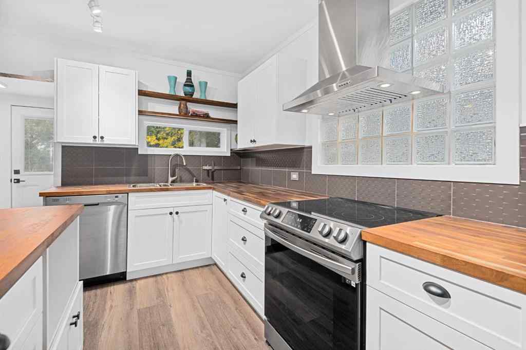 MLS® A2266180 - 260 2 Avenue  in East Coulee Drumheller, Residential