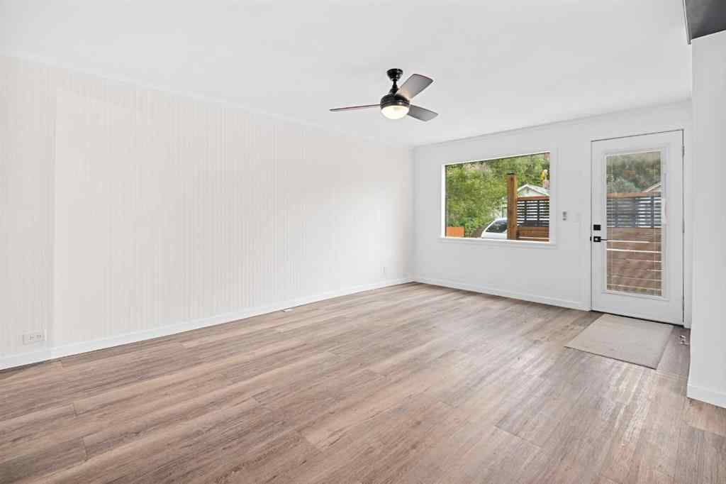 MLS® A2266180 - 260 2 Avenue  in East Coulee Drumheller, Residential