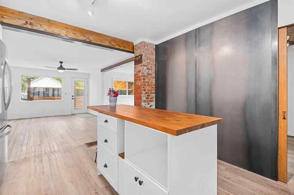 MLS® A2266180 - 260 2 Avenue  in East Coulee Drumheller, Residential