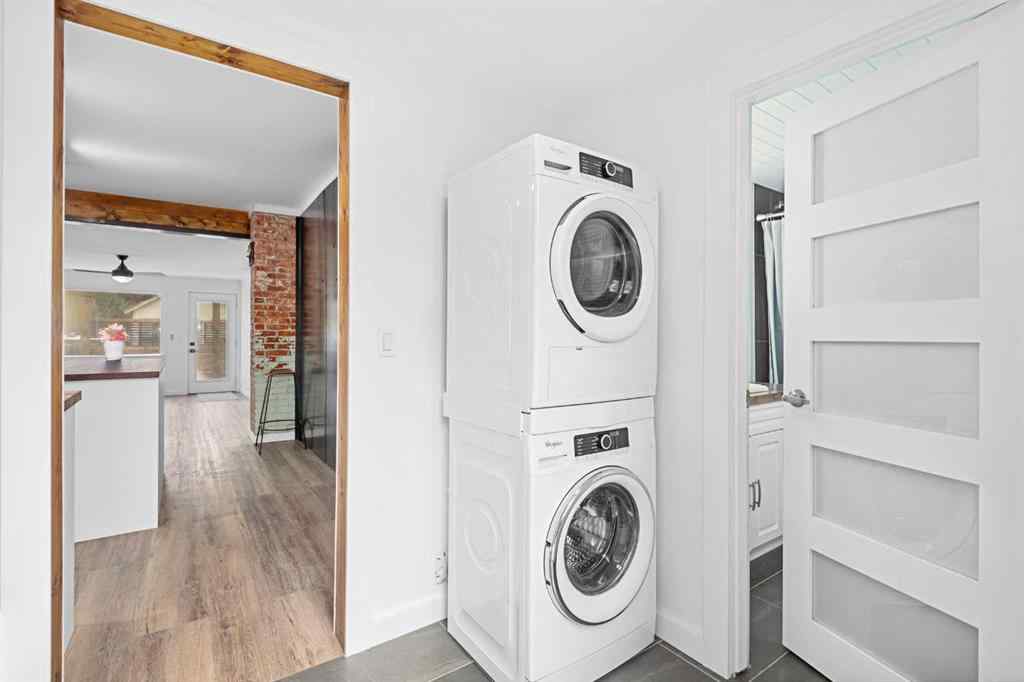 MLS® A2266180 - 260 2 Avenue  in East Coulee Drumheller, Residential