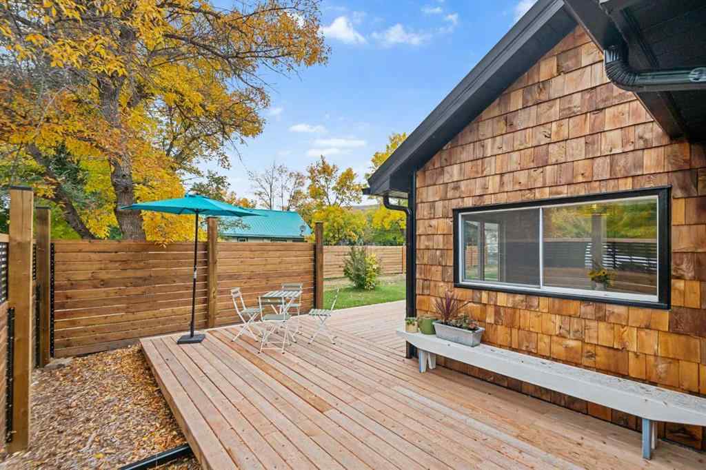 MLS® A2266180 - 260 2 Avenue  in East Coulee Drumheller, Residential