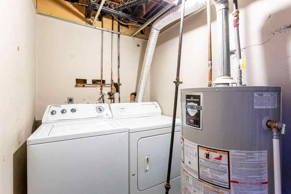 MLS® A2266185 - 4004 79 Street NW in Bowness Calgary, Residential