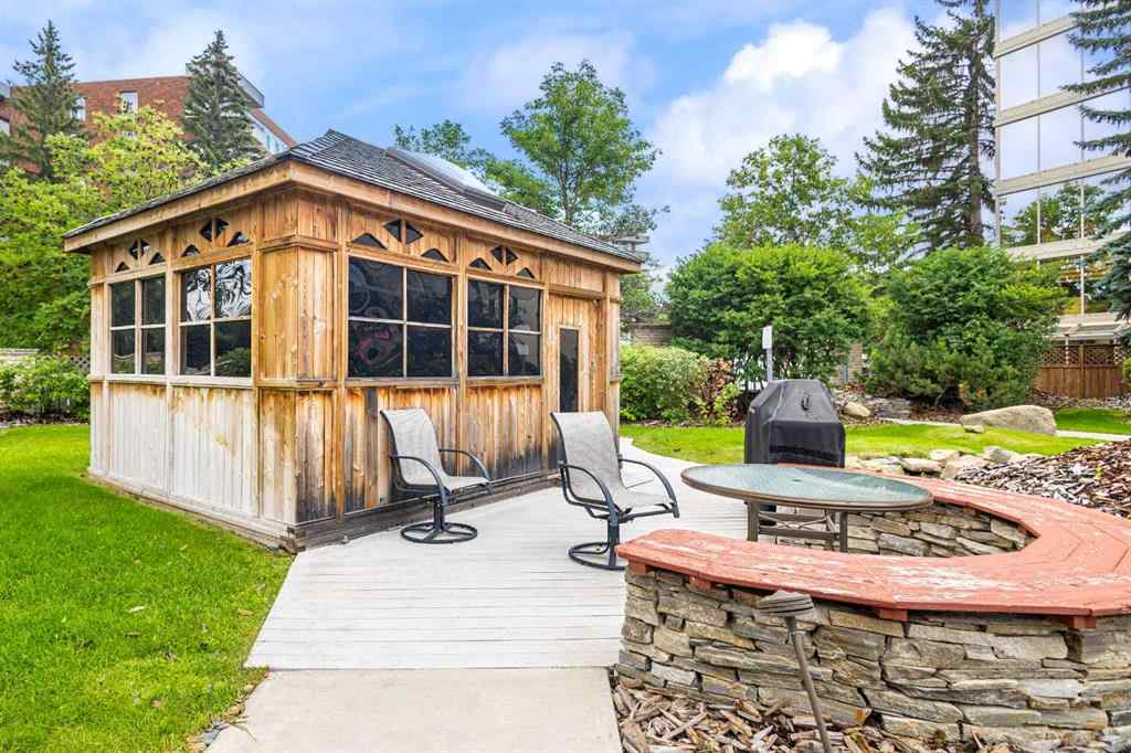 MLS® A2266186 - Unit #305 4555 Varsity Lane NW in Varsity Calgary, Residential