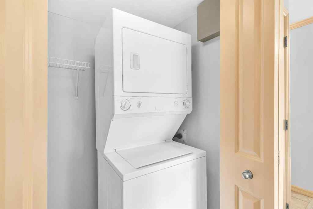 MLS® A2266186 - Unit #305 4555 Varsity Lane NW in Varsity Calgary, Residential