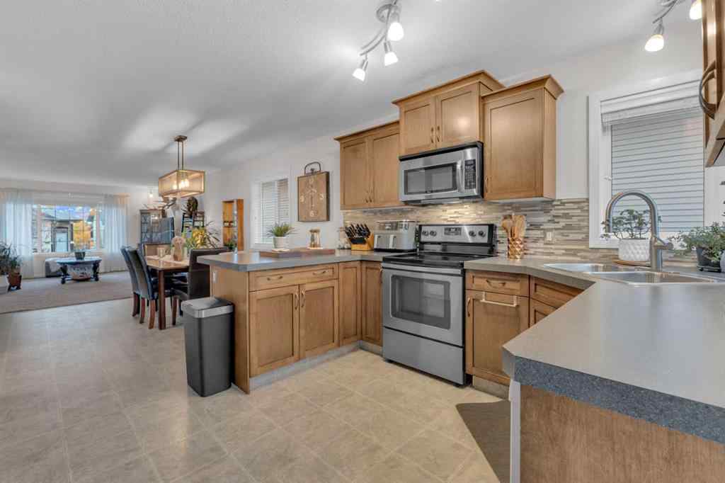 MLS® A2266190 - 148 Bowman Circle  in Beacon Hill Sylvan Lake, Residential