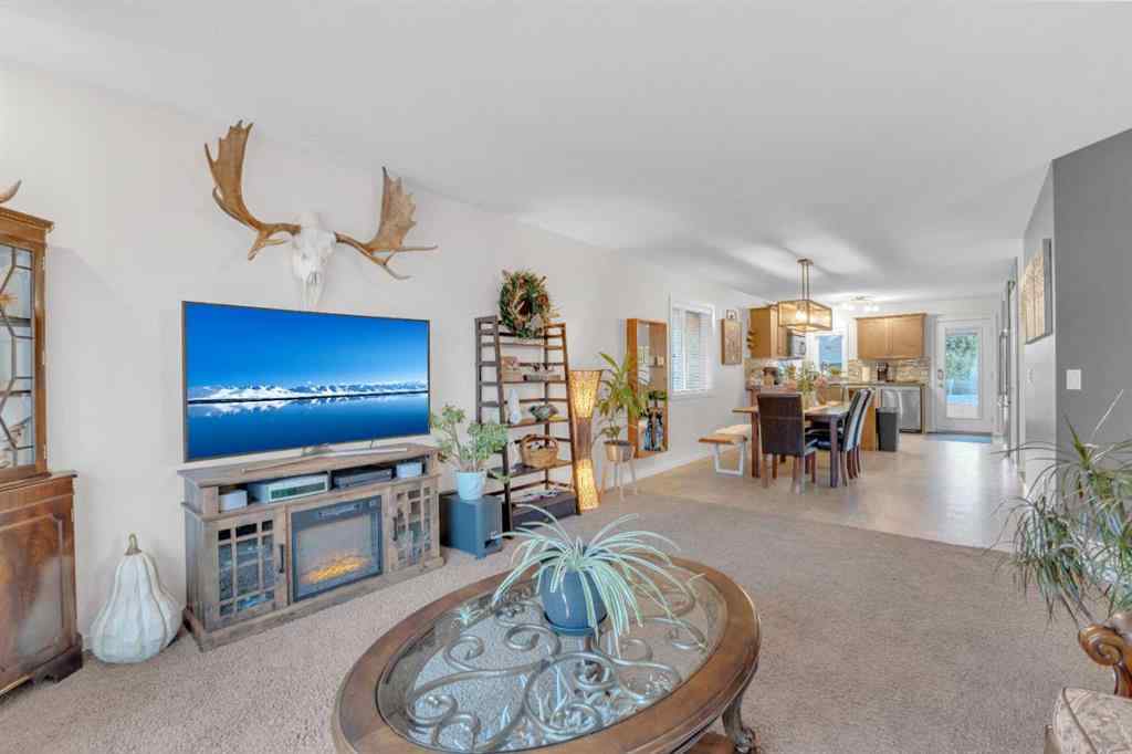 MLS® A2266190 - 148 Bowman Circle  in Beacon Hill Sylvan Lake, Residential
