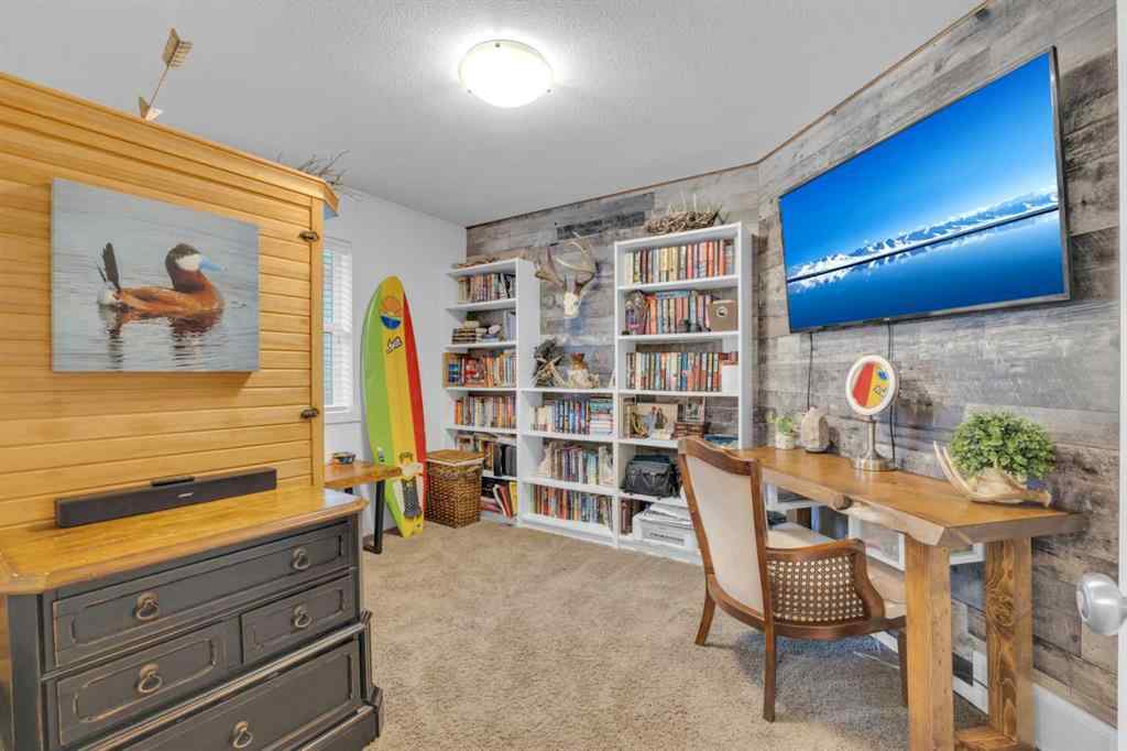 MLS® A2266190 - 148 Bowman Circle  in Beacon Hill Sylvan Lake, Residential