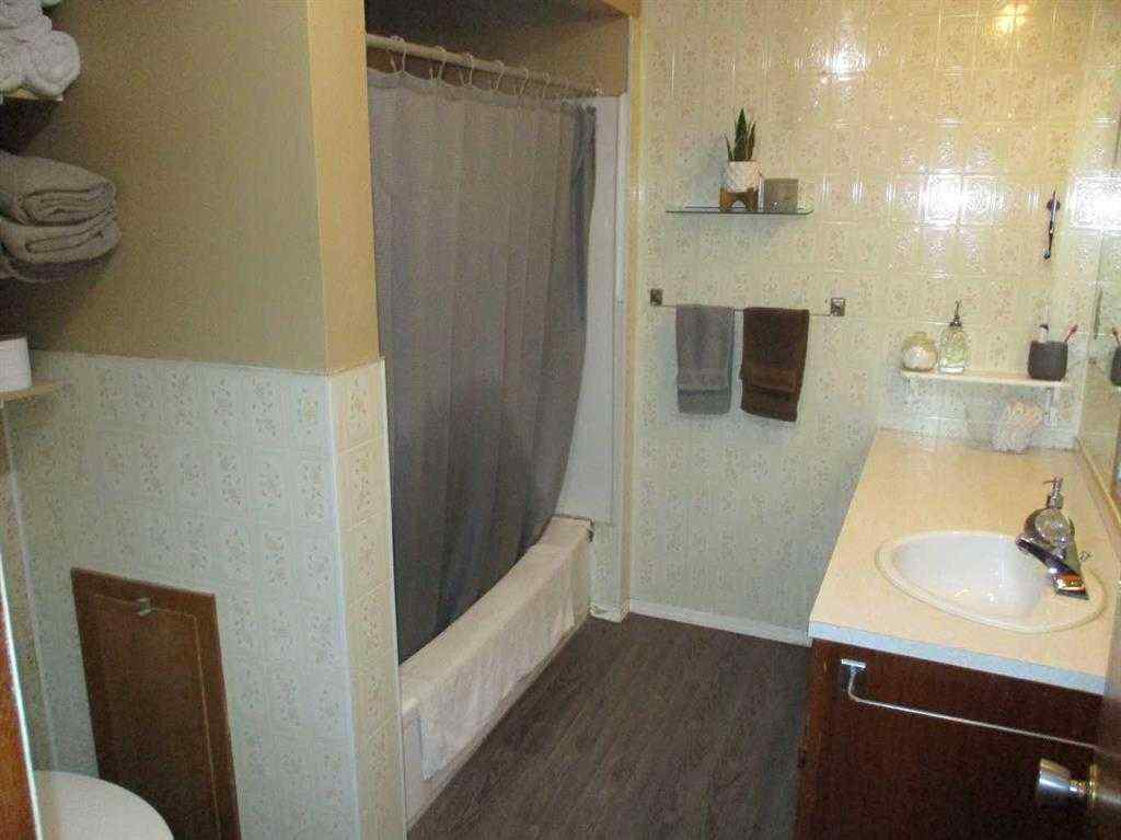 MLS® A2266194 - 200 6th Avenue SE in NONE Manning, Residential