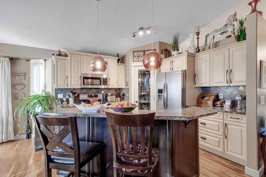 MLS® A2266201 - 3 Legacy Cove  in Lakeway Landing Sylvan Lake, Residential