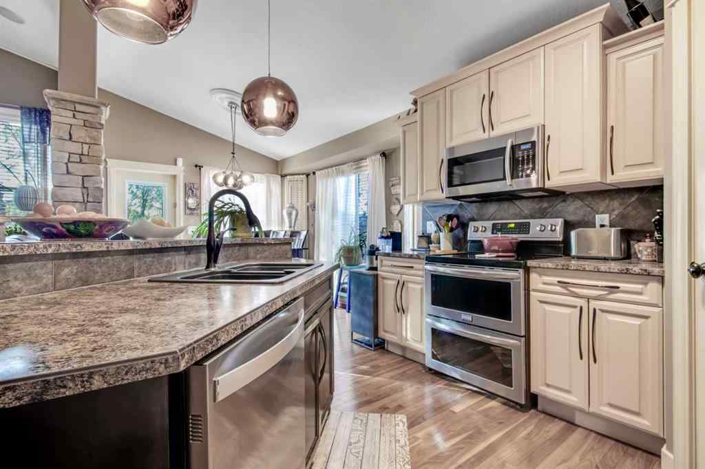 MLS® A2266201 - 3 Legacy Cove  in Lakeway Landing Sylvan Lake, Residential