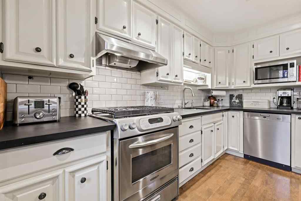 MLS® A2266203 - 1314 Shelbourne Street SW in Scarboro Calgary, Residential