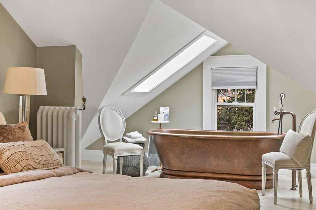 MLS® A2266203 - 1314 Shelbourne Street SW in Scarboro Calgary, Residential