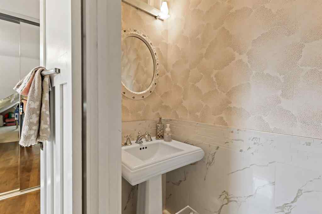 MLS® A2266203 - 1314 Shelbourne Street SW in Scarboro Calgary, Residential