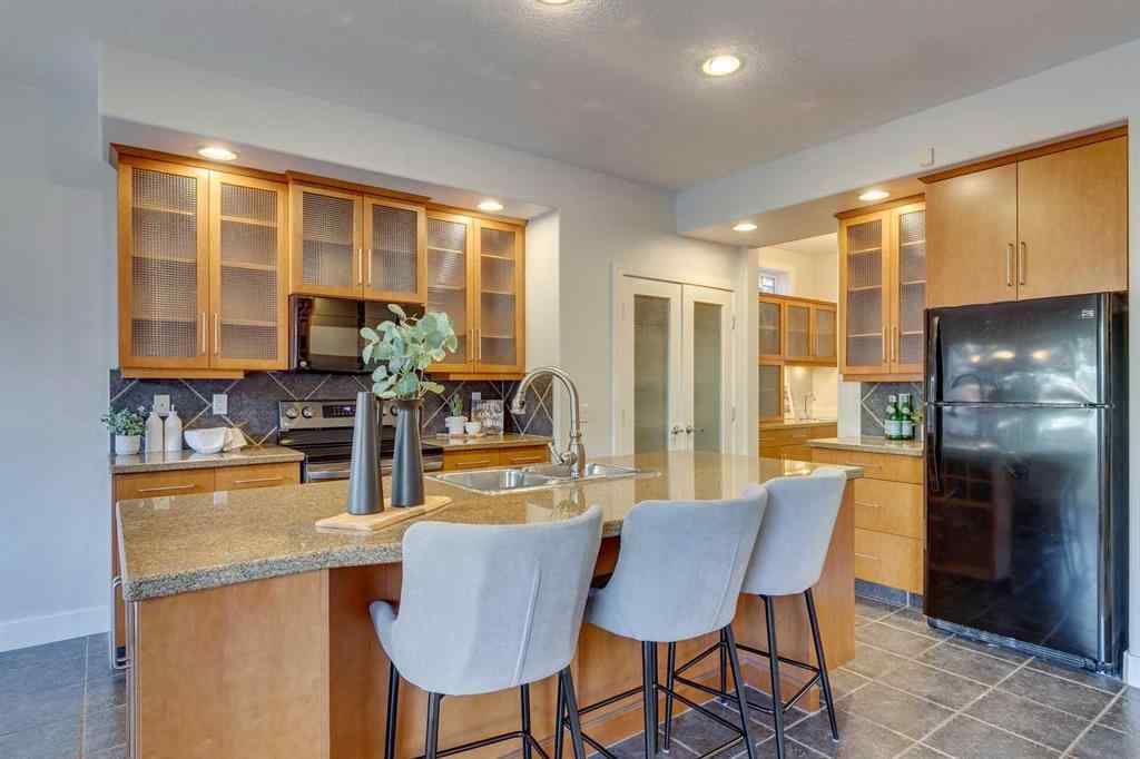 MLS® A2266209 - 4036 Garrison Boulevard SW in Garrison Woods Calgary, Residential