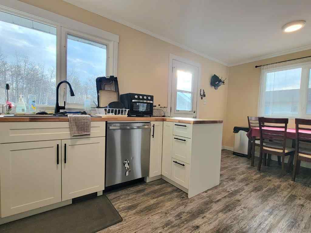 MLS® A2266210 - 704 Alder Avenue  in N/A Beaverlodge, Residential