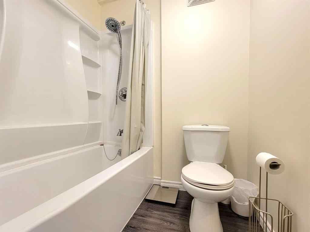 MLS® A2266210 - 704 Alder Avenue  in N/A Beaverlodge, Residential