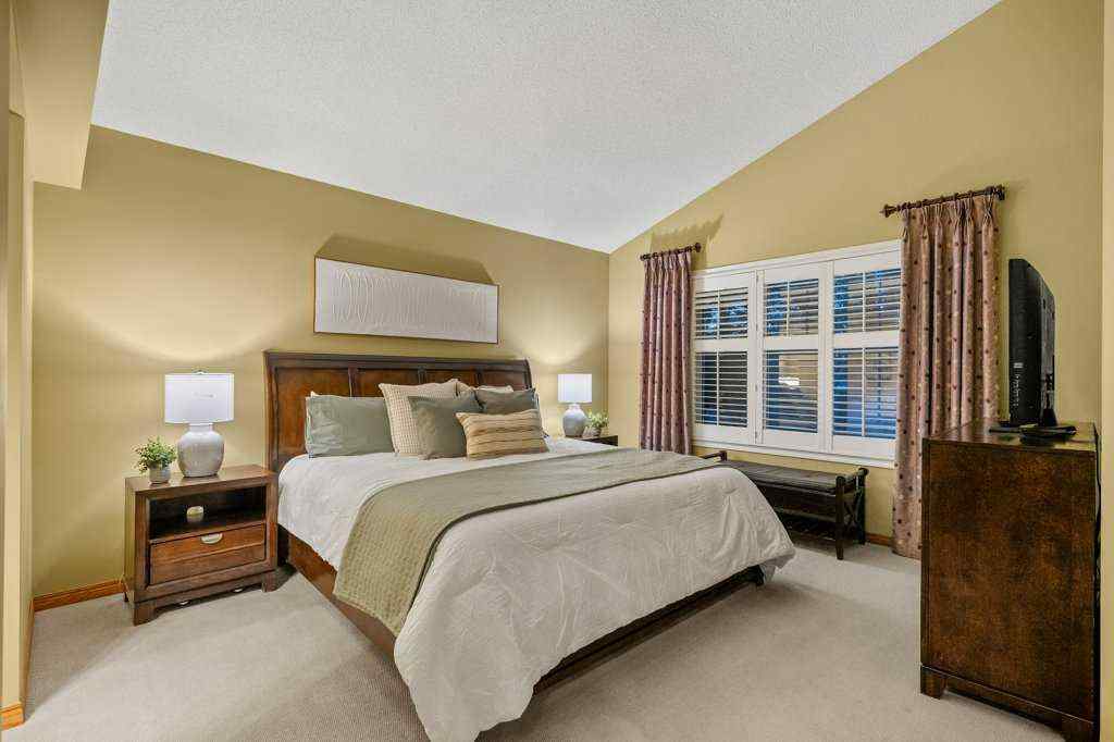 MLS® A2266212 - 167 Mckenzie Lake View SE in McKenzie Lake Calgary, Residential