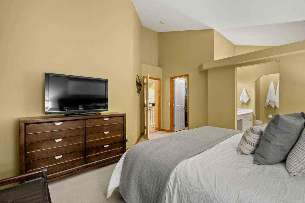 MLS® A2266212 - 167 Mckenzie Lake View SE in McKenzie Lake Calgary, Residential