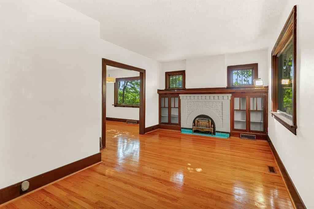 MLS® A2266217 - 111 9 Avenue NE in Crescent Heights Calgary, Residential