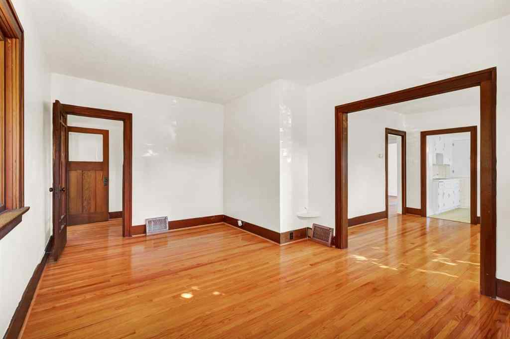 MLS® A2266217 - 111 9 Avenue NE in Crescent Heights Calgary, Residential