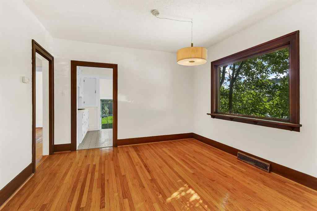 MLS® A2266217 - 111 9 Avenue NE in Crescent Heights Calgary, Residential