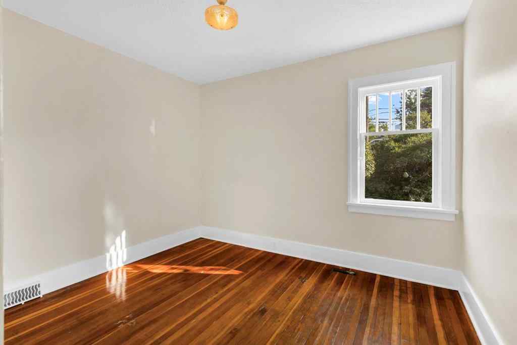 MLS® A2266217 - 111 9 Avenue NE in Crescent Heights Calgary, Residential