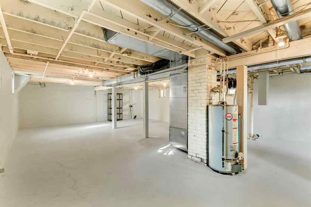 MLS® A2266217 - 111 9 Avenue NE in Crescent Heights Calgary, Residential