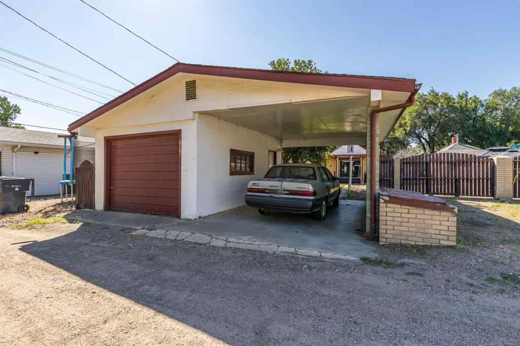 MLS® A2266218 - 1070 Queen Street SE in River Flats Medicine Hat, Residential