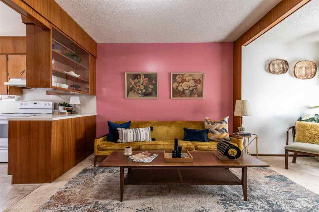 MLS® A2266218 - 1070 Queen Street SE in River Flats Medicine Hat, Residential