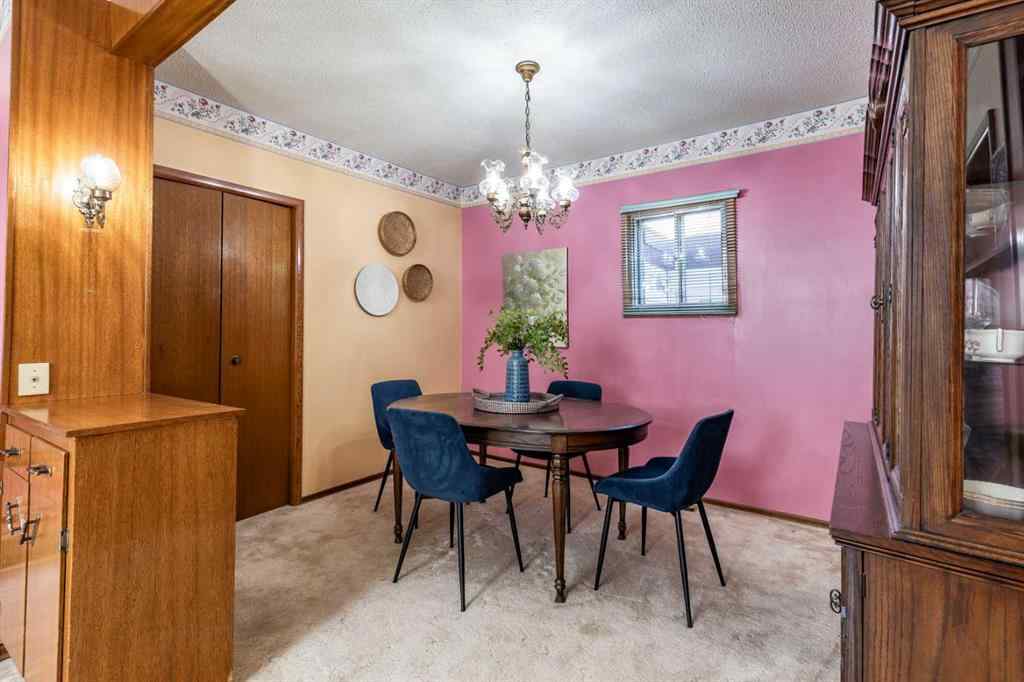 MLS® A2266218 - 1070 Queen Street SE in River Flats Medicine Hat, Residential