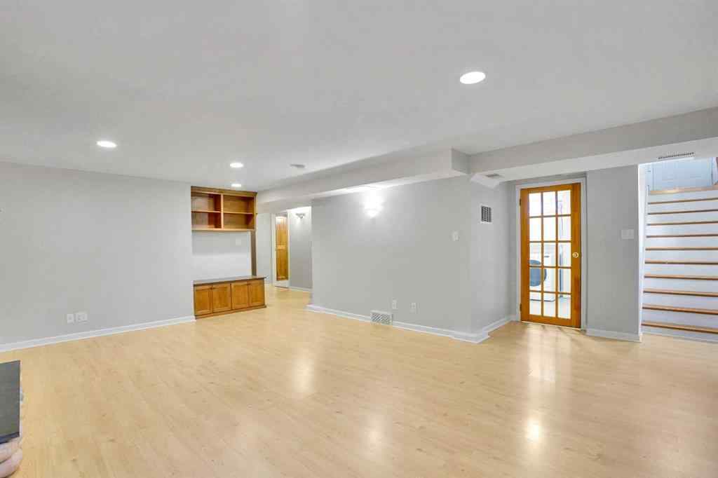 MLS® A2266219 - 3045 26A Street SW in Richmond Calgary, Residential