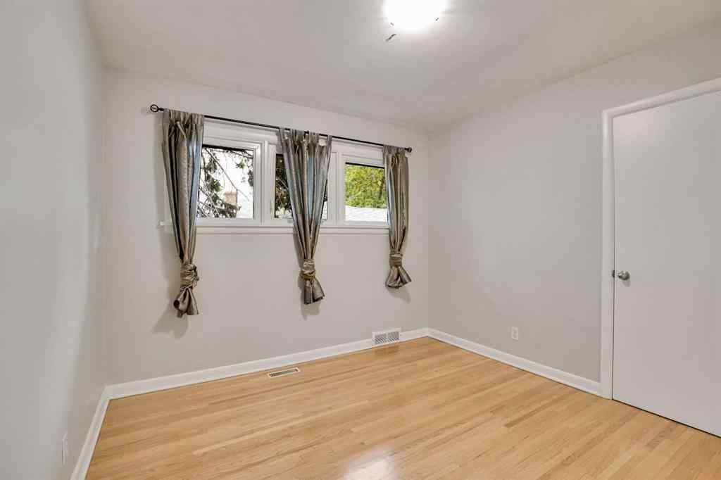 MLS® A2266219 - 3045 26A Street SW in Richmond Calgary, Residential