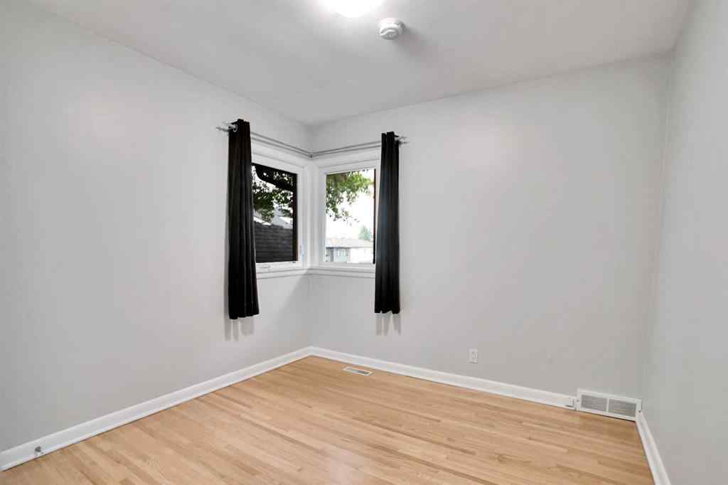 MLS® A2266219 - 3045 26A Street SW in Richmond Calgary, Residential