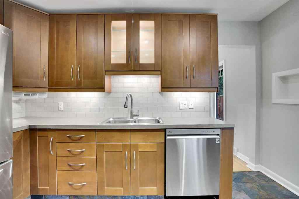 MLS® A2266219 - 3045 26A Street SW in Richmond Calgary, Residential