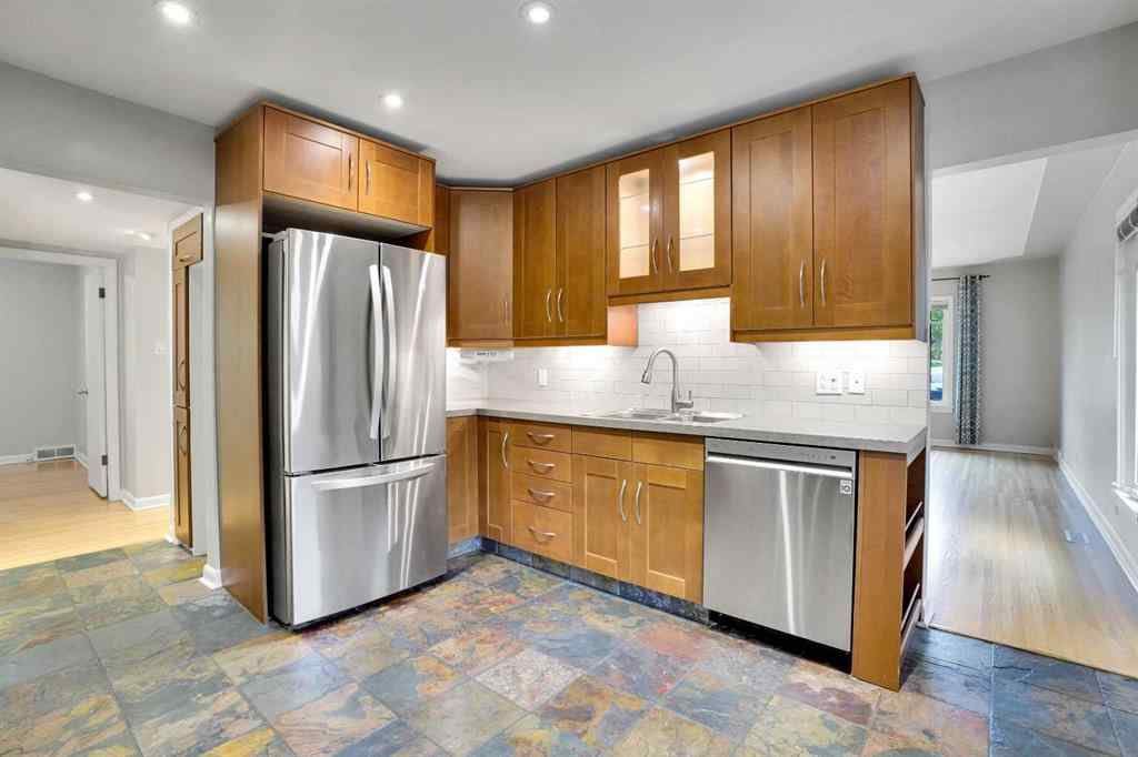 MLS® A2266219 - 3045 26A Street SW in Richmond Calgary, Residential