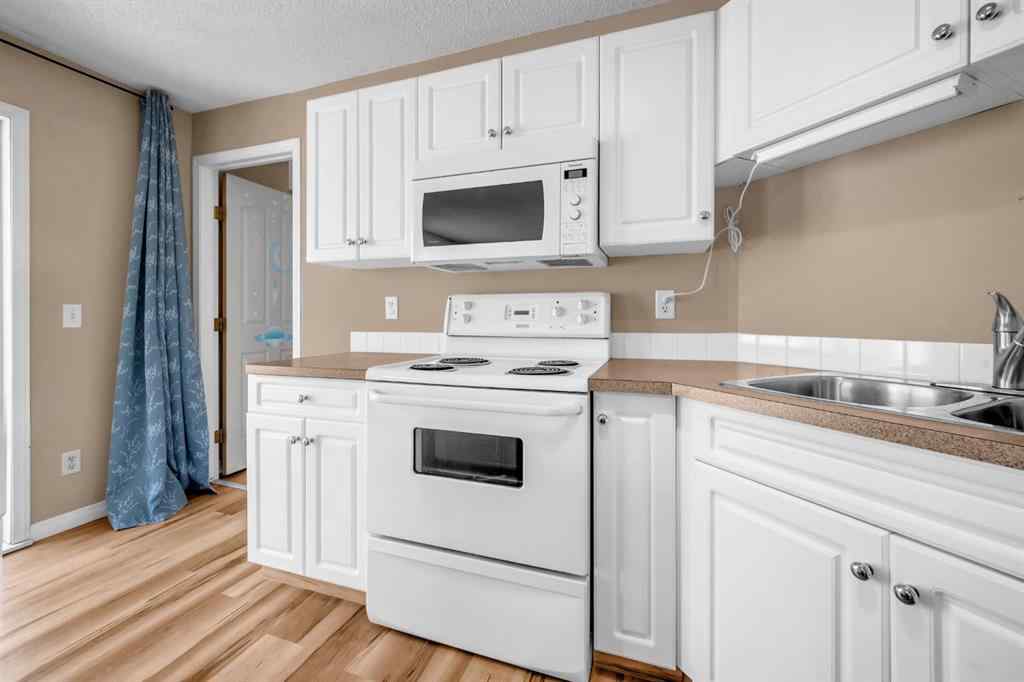 MLS® A2266221 - Unit #204 4204 valleyview Park SE in Dover Calgary, Residential