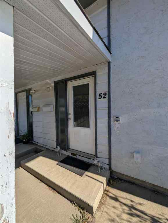 MLS® A2266222 - 52 Collins Crescent SE in Crestwood-Norwood Medicine Hat, Residential