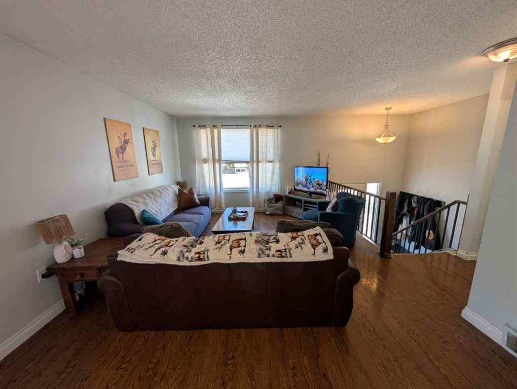 MLS® A2266222 - 52 Collins Crescent SE in Crestwood-Norwood Medicine Hat, Residential