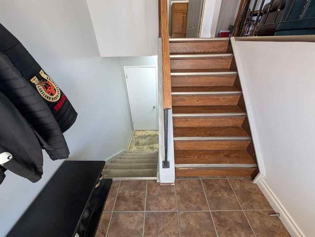 MLS® A2266222 - 52 Collins Crescent SE in Crestwood-Norwood Medicine Hat, Residential