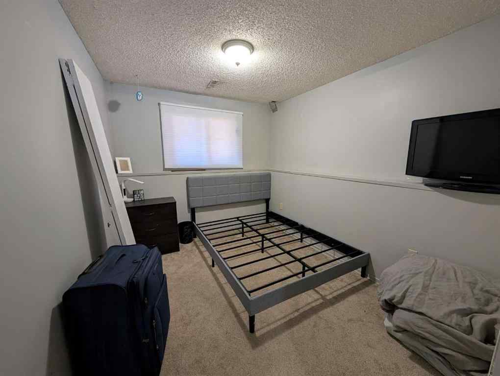 MLS® A2266222 - 52 Collins Crescent SE in Crestwood-Norwood Medicine Hat, Residential