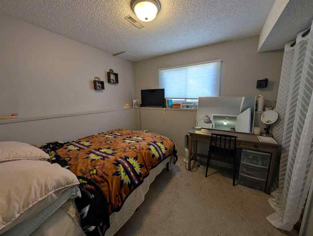 MLS® A2266222 - 52 Collins Crescent SE in Crestwood-Norwood Medicine Hat, Residential